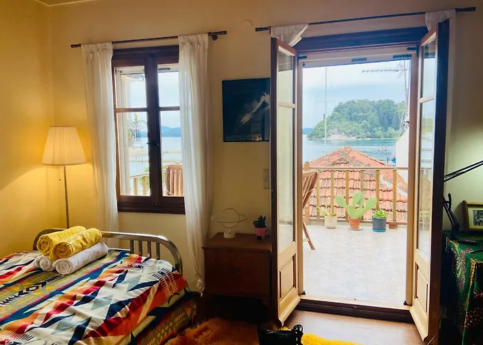 Wake-up-by-the-sea!